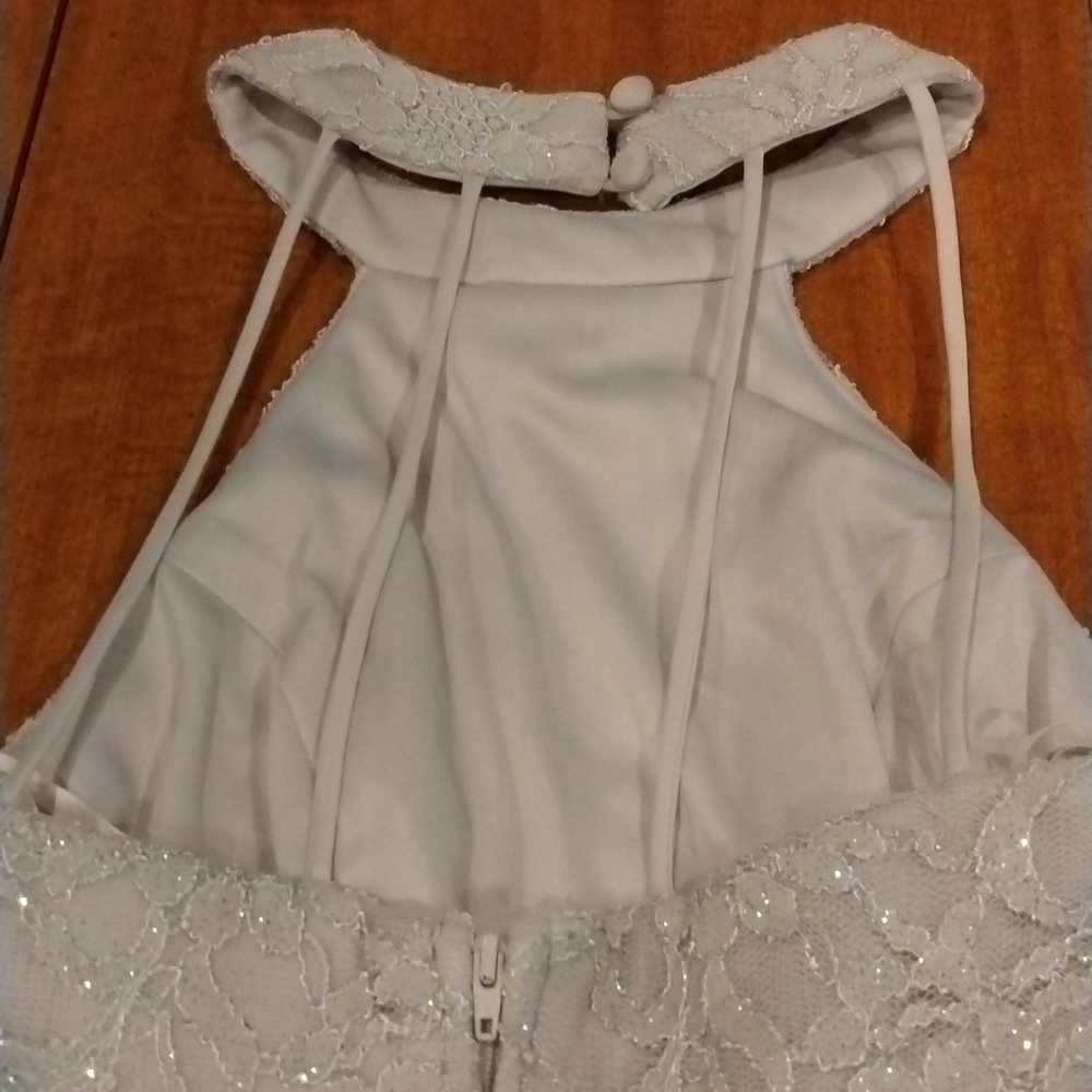 𝅺LACEY dress size 0. Nice for prom - Picture 4 of 8
